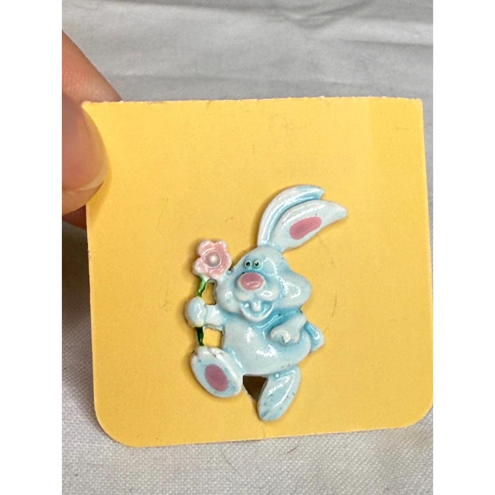 Vintage‎ Unmarked Blue Enamel Bunny Rabbit With Flower Pin Easter Animal Cartoon